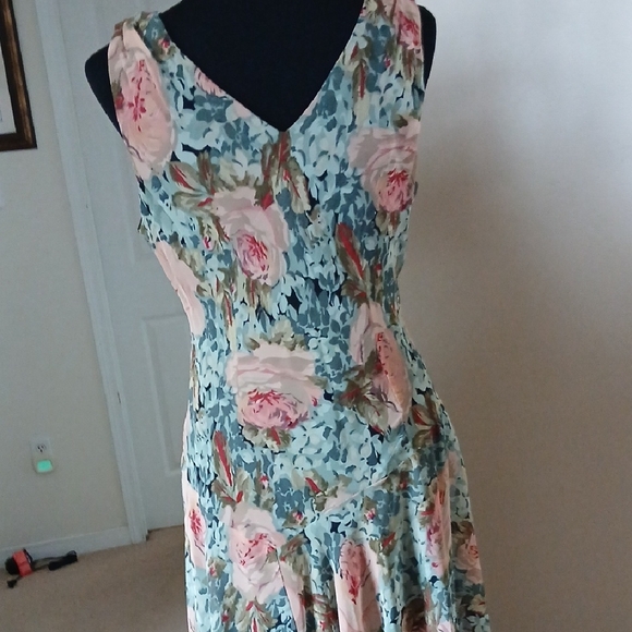 Asymmetrical Floral V-Neck Midi Dress in Teal and Blush - Picture 12 of 14